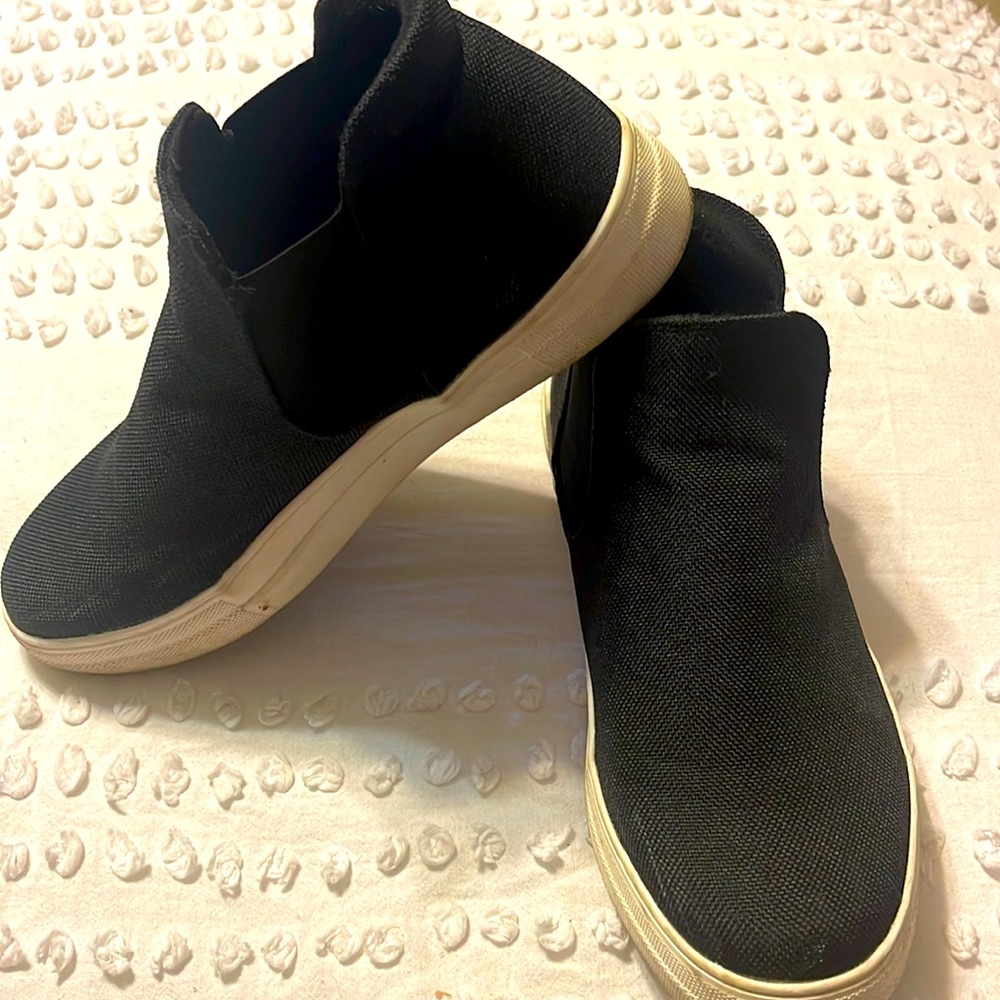 Soda slip on booties